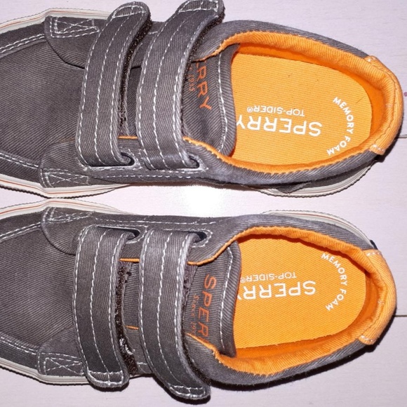 Sperry Boy's Halyard Hook & Loop Boat Canvas Shoes - Picture 5 of 6